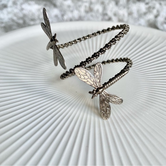 Dragonfly Set of 7 Brushed Silver Napkin Ring Holders - Picture 2 of 4